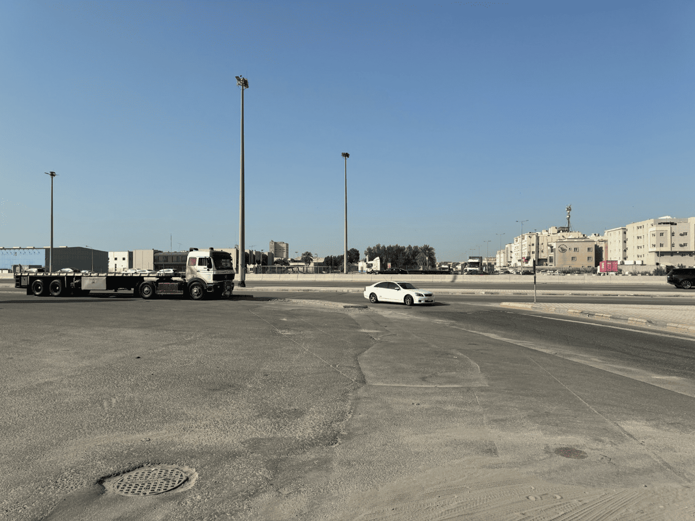 14 Piétons Autoroute Dammam.png